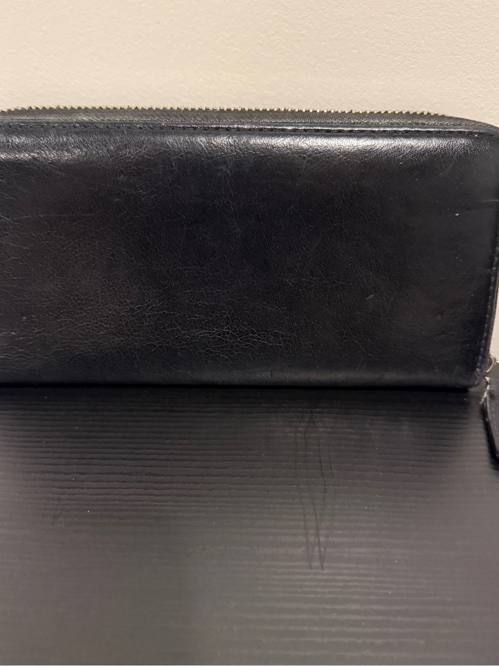 Coach Black Leather Zip Around Wallet with Silver Coach Emblem - Picture 4 of 7
